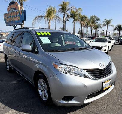 2011 Toyota Sienna LE