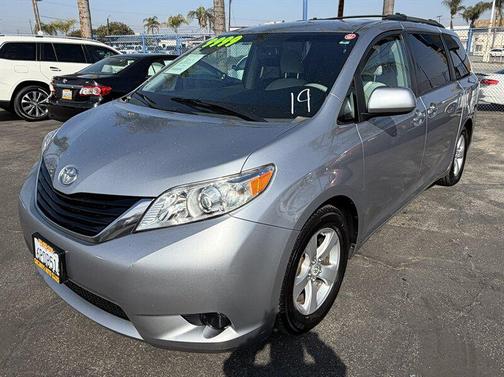 2011 Toyota Sienna LE