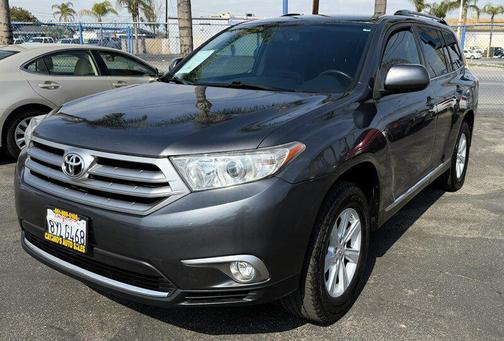 2013 Toyota Highlander SE