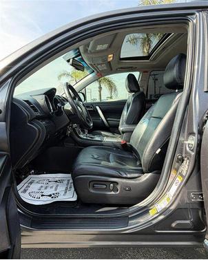 2013 Toyota Highlander SE