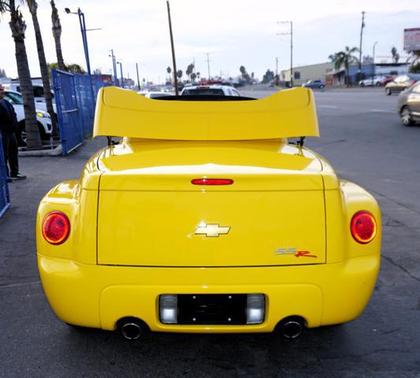 2004 Chevrolet SSR Base