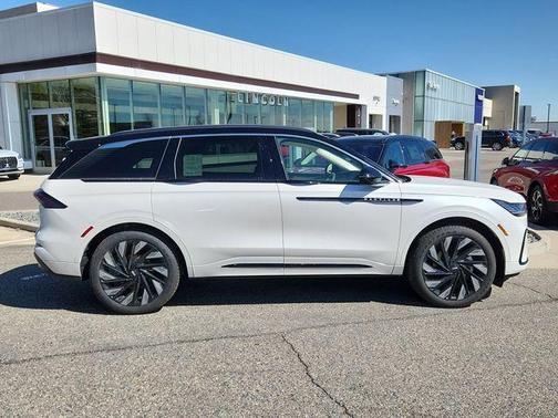 2025 Lincoln Nautilus Black Label