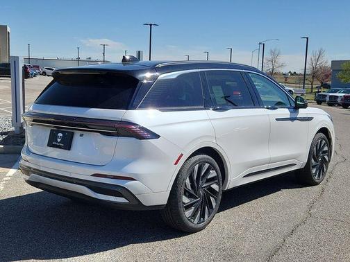 2025 Lincoln Nautilus Black Label