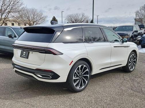 2025 Lincoln Nautilus Black Label