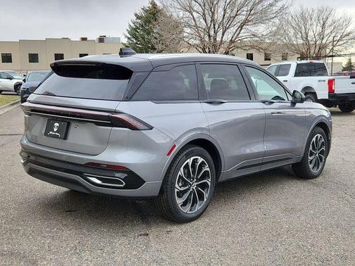 2025 Lincoln Nautilus Reserve