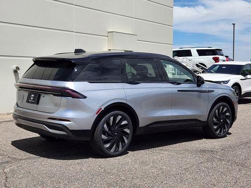 2025 Lincoln Nautilus Reserve