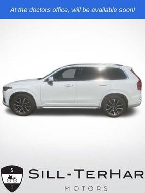 2016 Volvo XC90 T6 Momentum