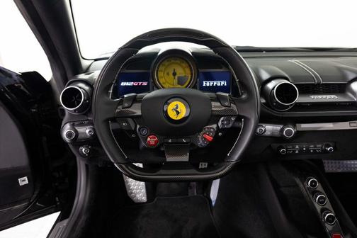 2023 Ferrari 812 GTS Base