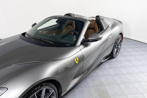 2022 Ferrari 812 GTS 