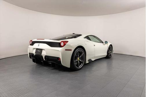 2015 Ferrari 458 Speciale Base