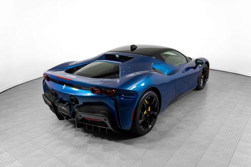 2022 Ferrari SF90 Stradale Base
