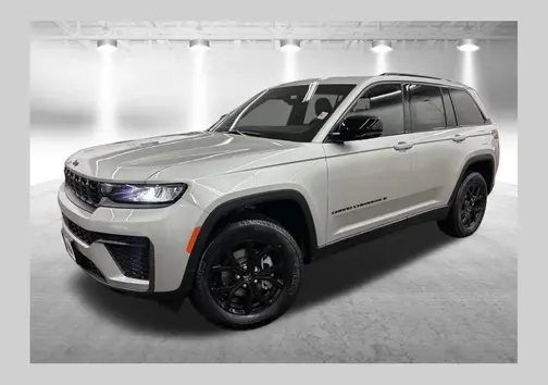 Silver Zynith Exterior Paint 2026 Jeep Grand Cherokee Altitude