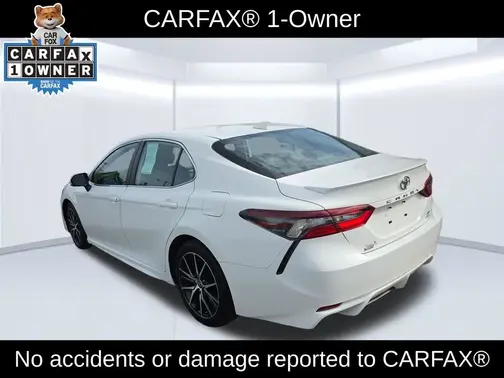 White 2023 Toyota Camry SE