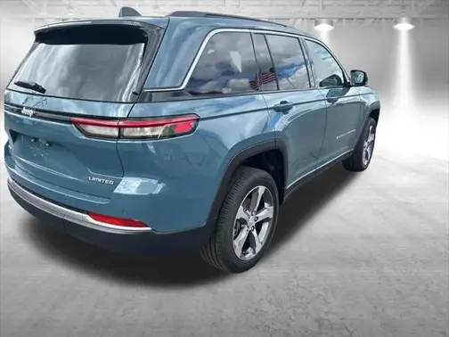 Steel Blue Exterior Paint 2026 Jeep Grand Cherokee Limited