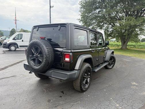 2022 Jeep Wrangler Unlimited Sport