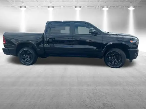 Diamond Black Crystal Pearl-Coat Exterior Paint 2026 RAM 1500 Big Horn/Lone Star