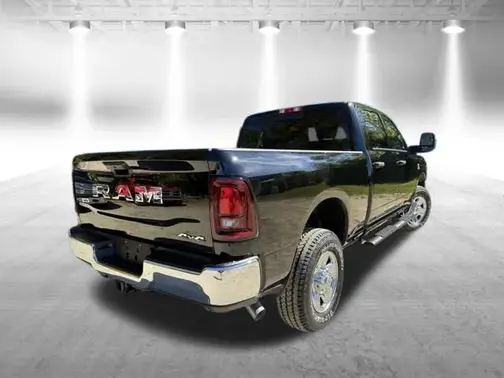Diamond Black Crystal Pearl-Coat Exterior Paint 2025 RAM 3500 Tradesman