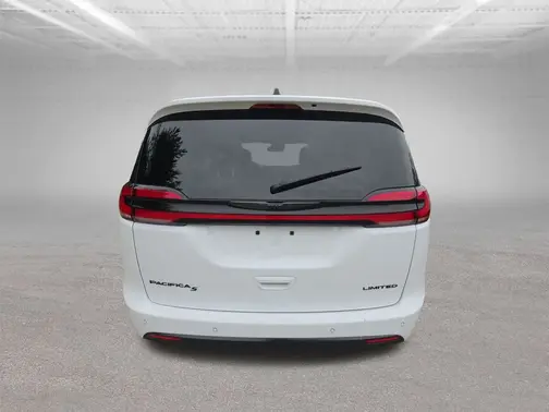 White 2025 Chrysler Pacifica Limited