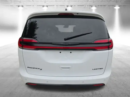 White 2025 Chrysler Pacifica Limited