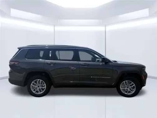 Baltic Gray Metallic Clear-Coat Exterior Paint 2025 Jeep Grand Cherokee L Laredo