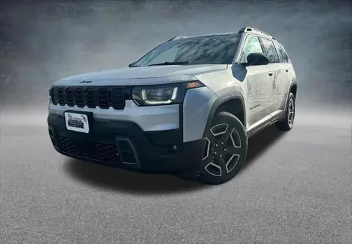 Silver Zynith Clear-Coat Exterior Paint 2026 Jeep Cherokee Limited