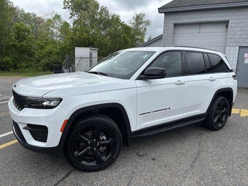 2024 Jeep Grand Cherokee Laredo