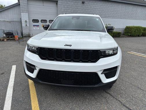 2024 Jeep Grand Cherokee Laredo