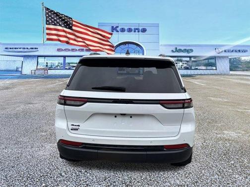 2024 Jeep Grand Cherokee Laredo