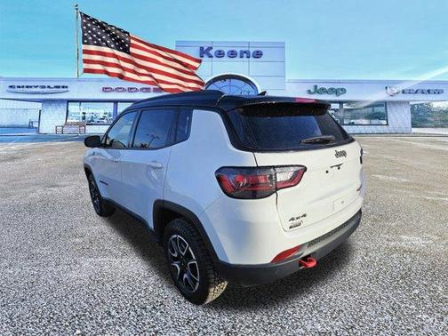 2025 Jeep Compass Trailhawk