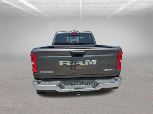 Granite Crystal Metallic Clear-Coat Exterior Paint 2026 RAM 1500 Big Horn/Lone Star