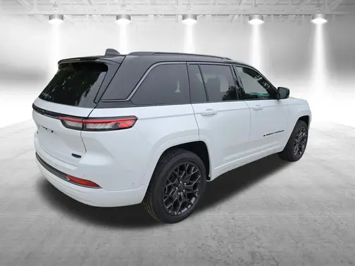 Bright White Clear-Coat Exterior Paint 2026 Jeep Grand Cherokee Summit