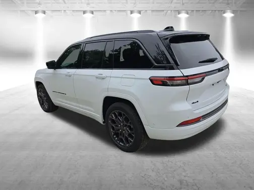 Bright White Clear-Coat Exterior Paint 2026 Jeep Grand Cherokee Summit
