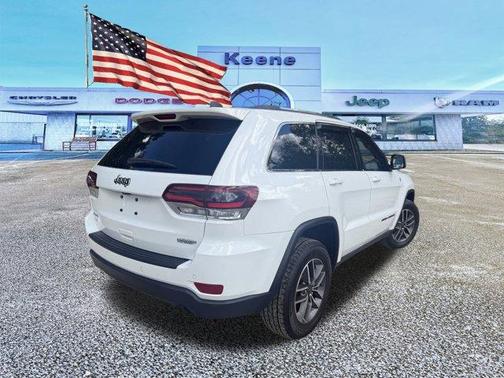 2020 Jeep Grand Cherokee Laredo