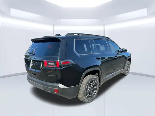 Diamond Black Crystal Pearl-Coat Exterior Paint 2026 Jeep Cherokee Limited