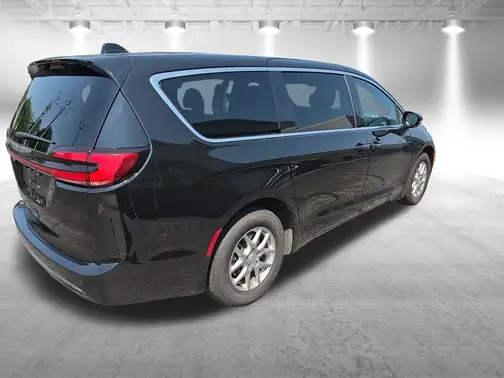 Black 2026 Chrysler Pacifica Select