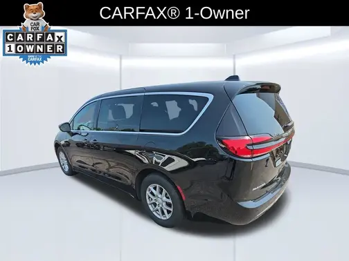 Black 2026 Chrysler Pacifica Select