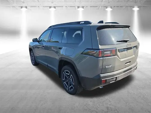 Sting-Gray Clear-Coat Exterior Paint 2026 Jeep Cherokee Limited
