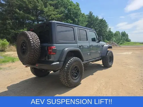 Anvil Clear-Coat Exterior Paint 2026 Jeep Wrangler Rubicon