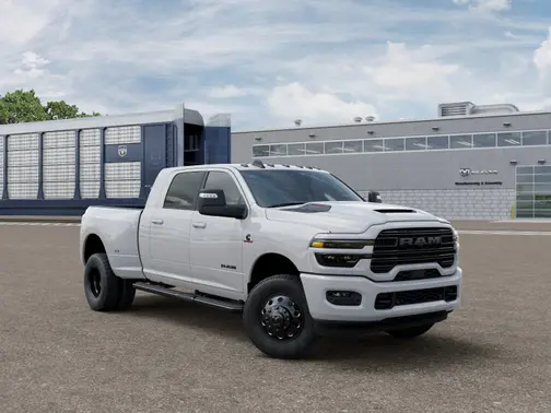 Bright White Clear-Coat Exterior Paint 2026 RAM 3500 LARAMIE