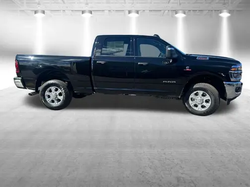 Diamond Black Crystal Pearlcoat 2025 RAM 2500 Big Horn