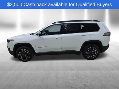 Bright White Clear-Coat Exterior Paint 2026 Jeep Cherokee Laredo