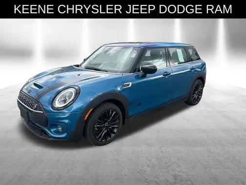 Blue 2024 MINI Clubman Signature
