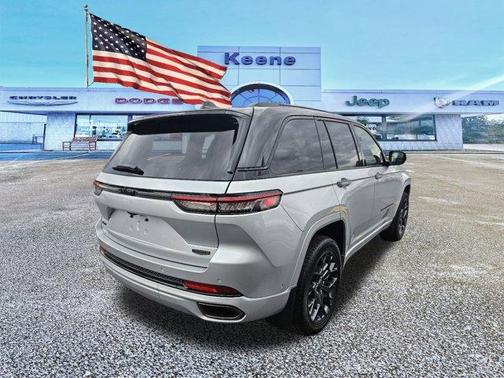 2025 Jeep Grand Cherokee Summit