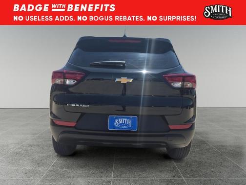Mosaic Black Metallic 2024 Chevrolet Trailblazer LS