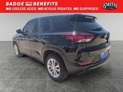 Mosaic Black Metallic 2024 Chevrolet Trailblazer LS