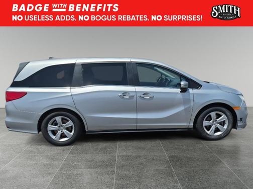 Lunar Silver Metallic 2019 Honda Odyssey EX-L w/Navigation/RES