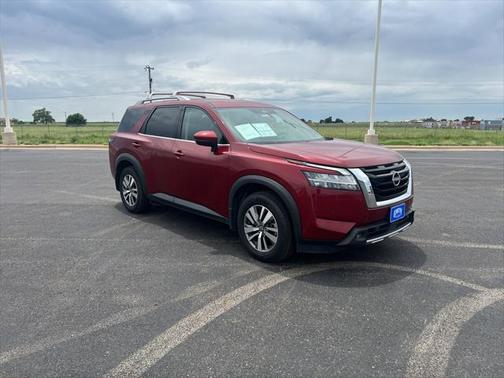 2022 Nissan Pathfinder SL 2WD