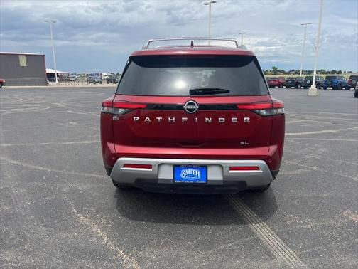 2022 Nissan Pathfinder SL 2WD