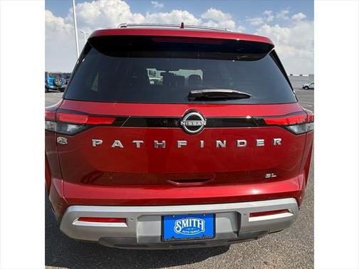 2022 Nissan Pathfinder SL 2WD