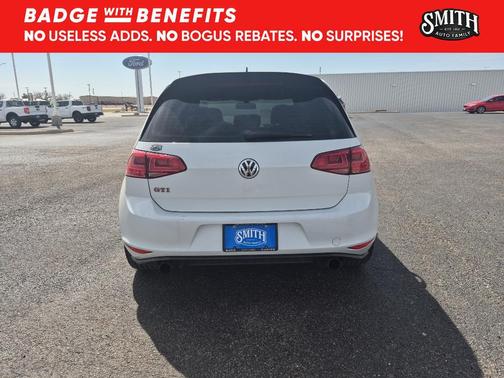 2017 Volkswagen Golf GTI 2.0T SE 4-Door